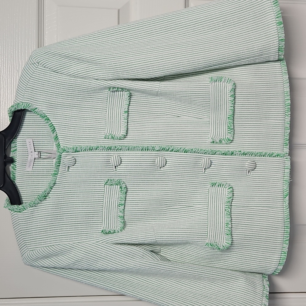 Preston & York Judith Boucle Tweed Round Neck Jacket: Green/White Stripe:Size- 8